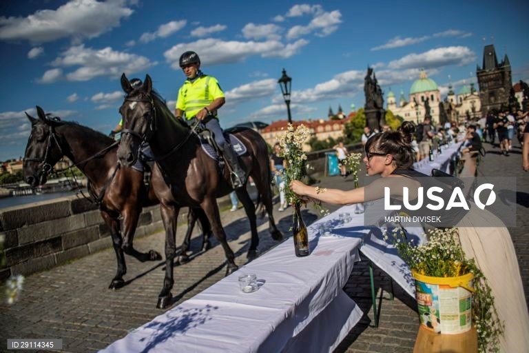 República Checa: Jantar convívio na Ponte Carlos em Praga