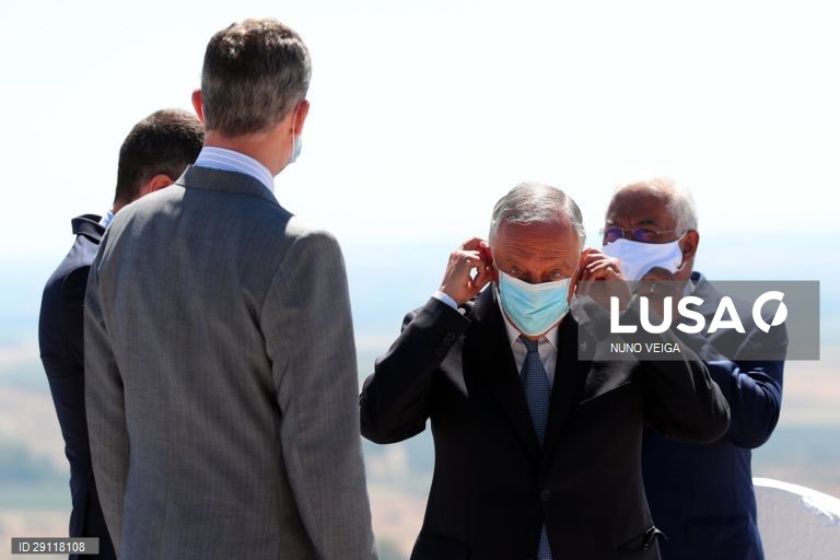 Cerimónia de reabertura das fronteiras entre Portugal e Espanha