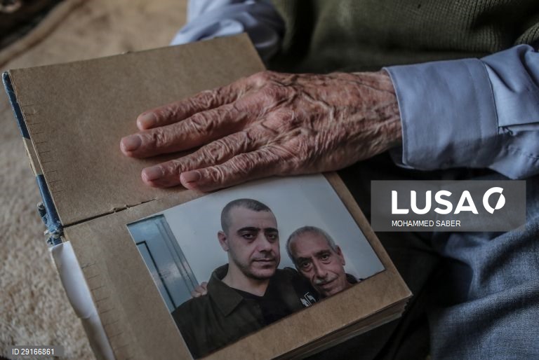 Palestina: Pai conta os dias para a libertação do filho de uma prisão israelita