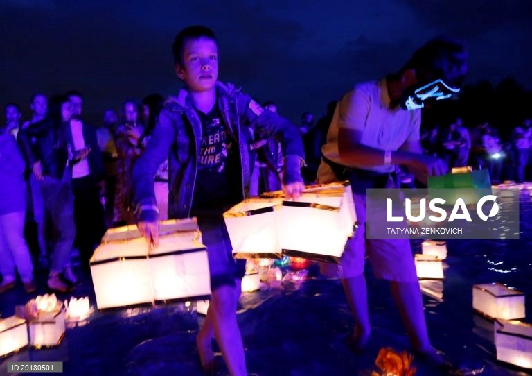 Festival das lanternas de água em Minsk, na Bielorrússia.