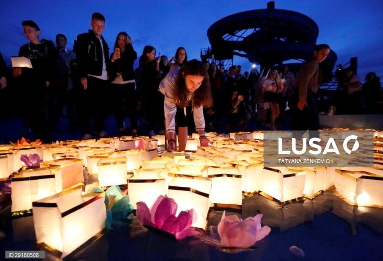 Festival das lanternas de água em Minsk, na Bielorrússia.