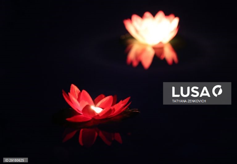 Festival das lanternas de água em Minsk, na Bielorrússia.