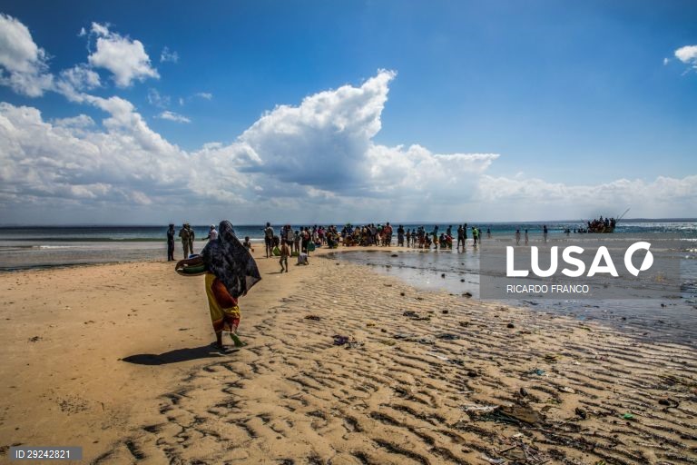 Moçambique/Ataques: há dias em que só há fome para partilhar ao relento