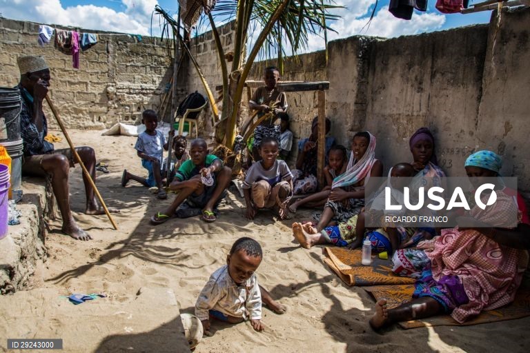Moçambique/Ataques: há dias em que só há fome para partilhar ao relento
