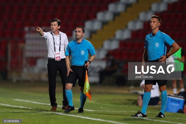 O Benfica venceu hoje o Desportivo das Aves por 4-0