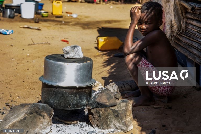 Moçambique/Ataques: Família refugia-se em Pemba