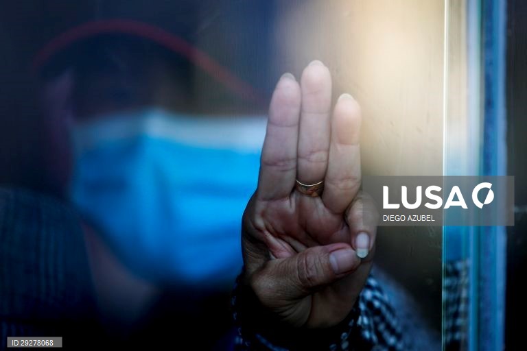 Tailândia: Manifestação anti-governamental em Banguecoque