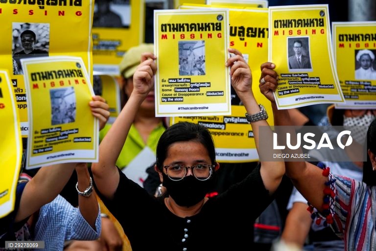 Tailândia: Manifestação anti-governamental em Banguecoque