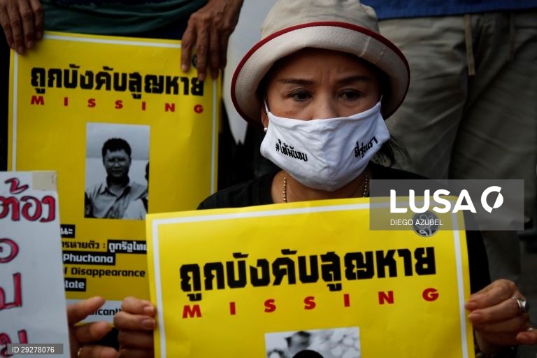 Tailândia: Manifestação anti-governamental em Banguecoque