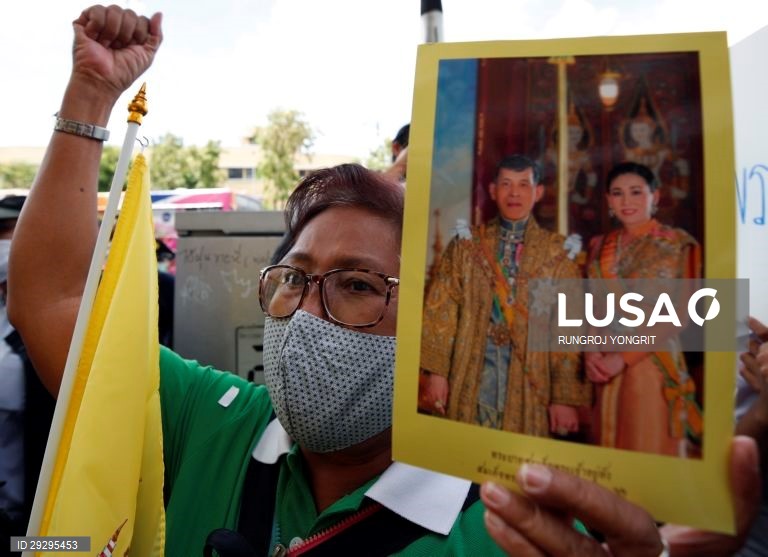 Tailândia: Manifestação pró-governamental em Banguecoque