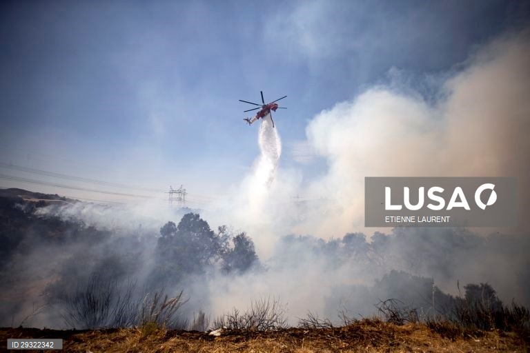 Incêndio em Santa Clarita, Califórnia