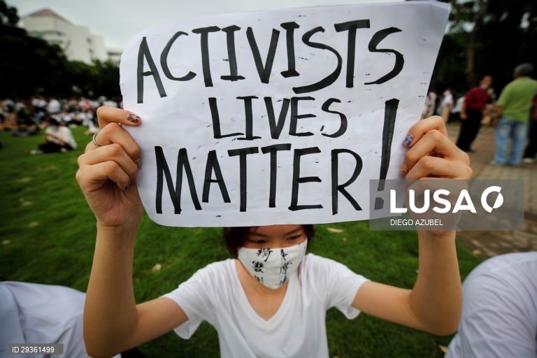 Tailândia: Manifestaçao antigovernamental em Banguecoque