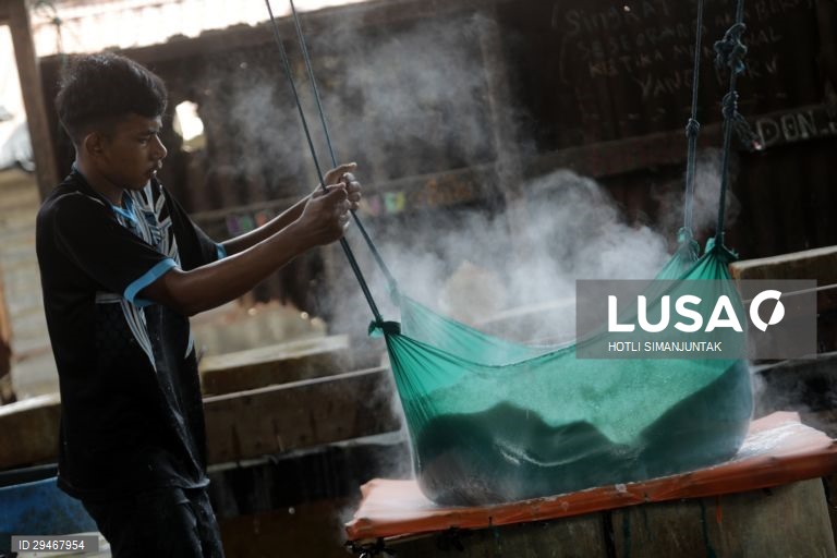 Produção de tofu na Indonésia