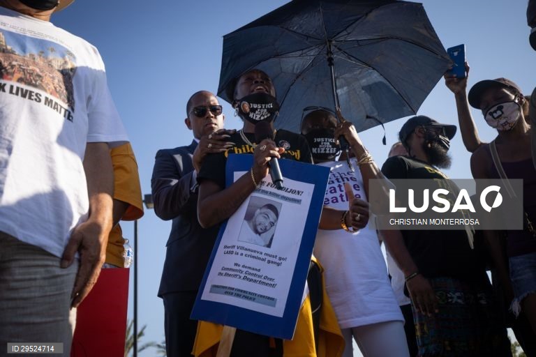 Em Los Angeles os manifestantes exigem justiça pelo assassinato de Dijon Kizzee