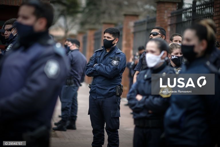 Argentina: Protesto de polícias por melhores salários