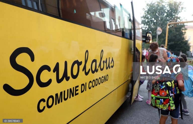Reabertura de escolas em Itália