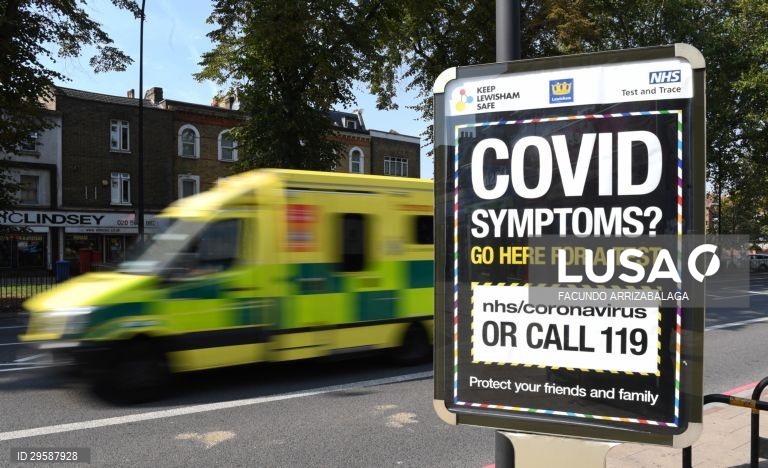 Covid-19: Casos continuam a aumentar no Reino Unido