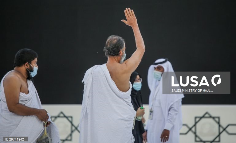 Arábia Saudita: Abertura dos locais sagrados de Meca e Medina