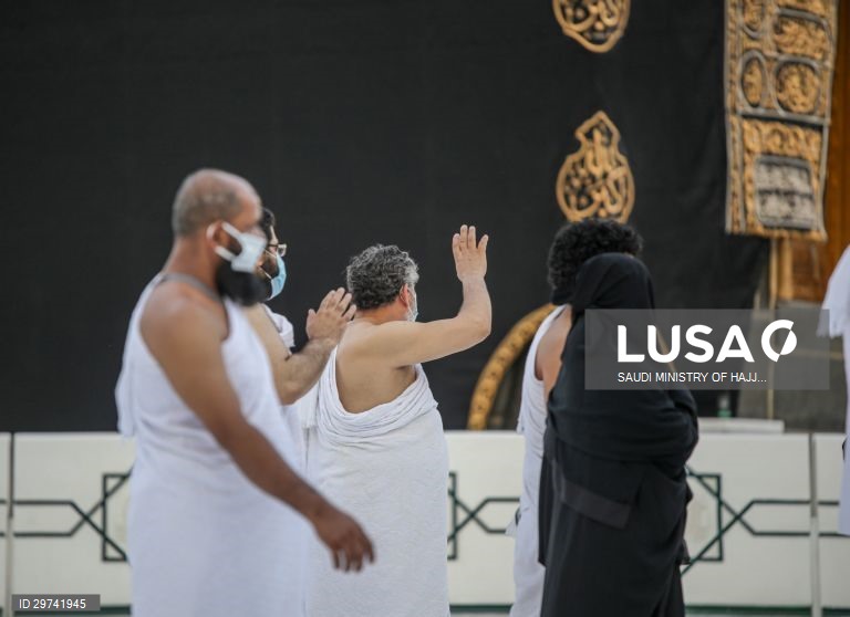 Arábia Saudita: Abertura dos locais sagrados de Meca e Medina