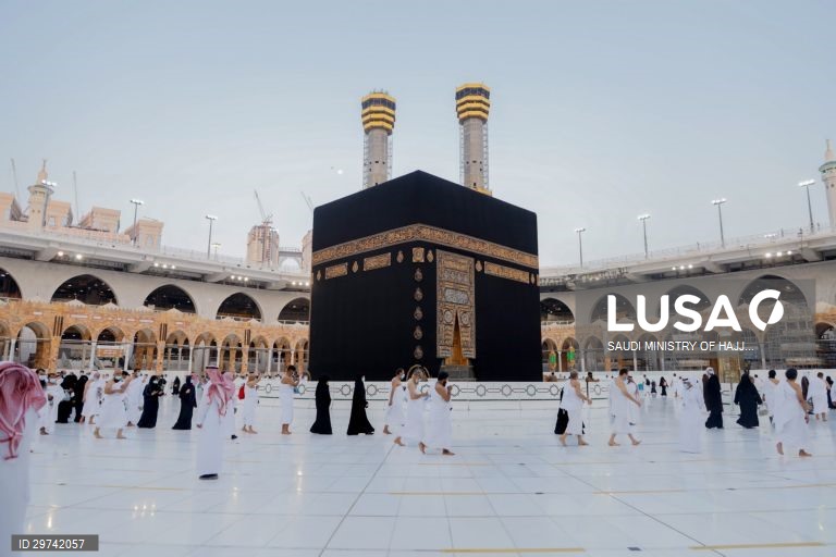 Arábia Saudita: Abertura dos locais sagrados de Meca e Medina