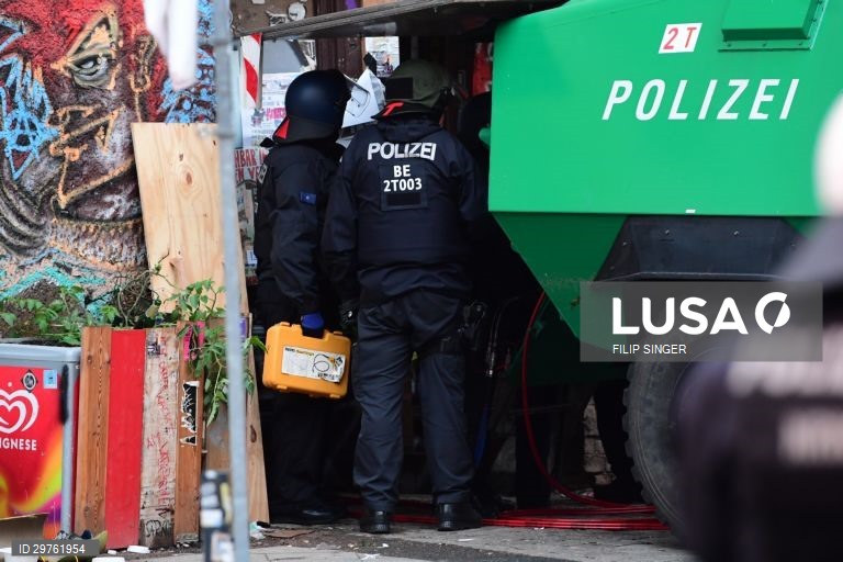 Alemanha: Despejo do "Liebig 34" em Berlim