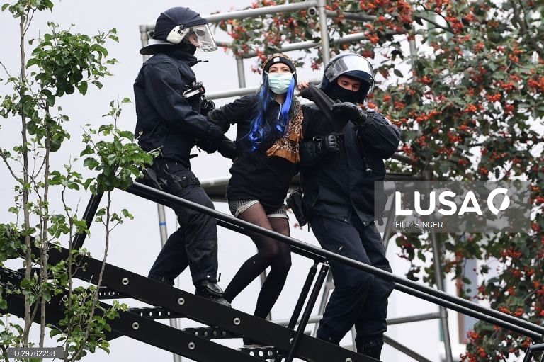 Alemanha: Despejo do "Liebig 34" em Berlim