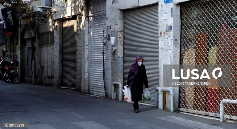 Irão/covid-19: Governo impõe uso de máscara em Teerão