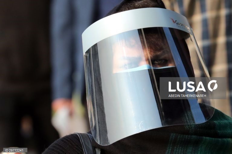 Irão/covid-19: Governo impõe uso de máscara em Teerão