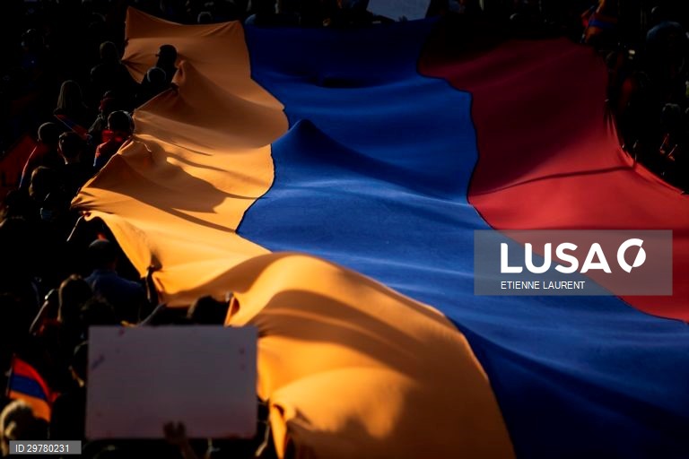 Protestos da comunidade americano-arménia contra a Turquia em Los Angeles