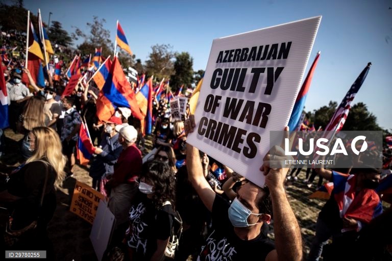 Protestos da comunidade americano-arménia contra a Turquia em Los Angeles