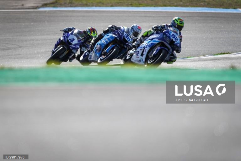 Motociclismo: Treinos do Mundial de Superbike no Autódromo do Estoril 
