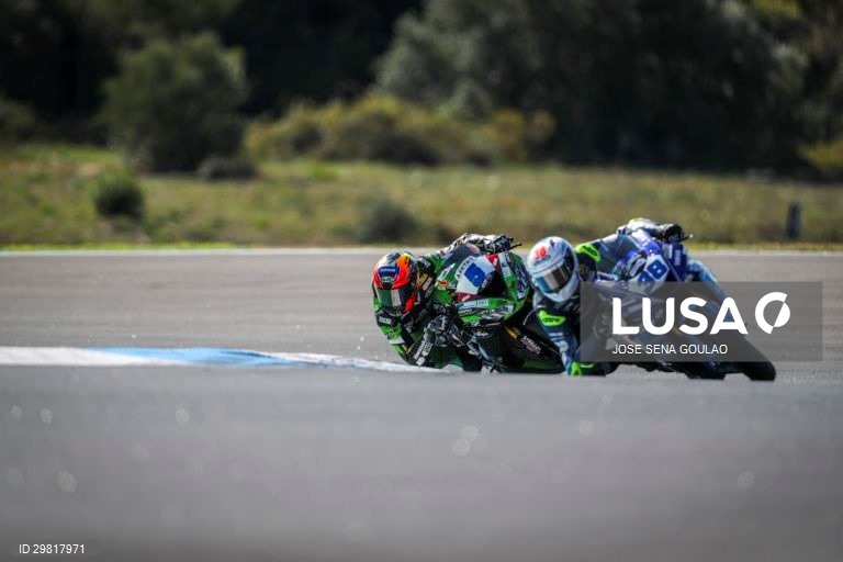 Motociclismo: Treinos do Mundial de Superbike no Autódromo do Estoril 
