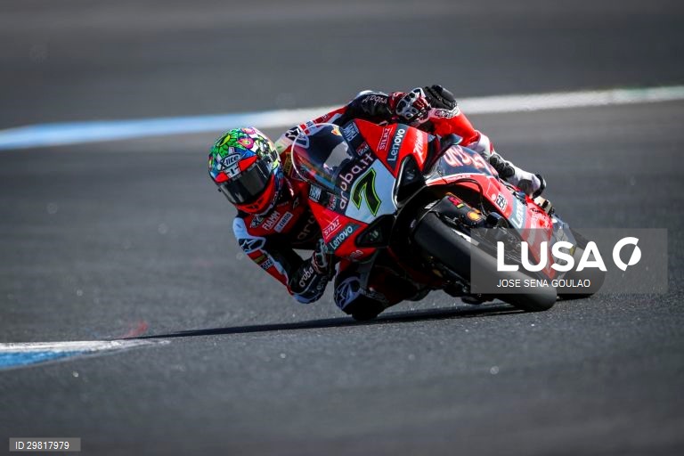 Motociclismo: Treinos do Mundial de Superbike no Autódromo do Estoril 