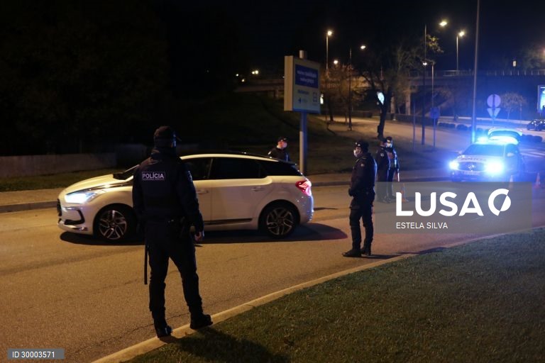 Covid-19: Recolher obrigatório no Porto