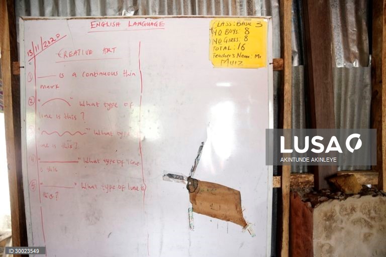 Escola Bright Achievers sem propinas na Nigéria