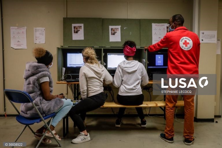 Cruz Vermelha inicia programa de inverno de sem-abrigo em Bruxelas