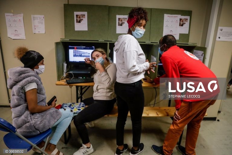 Cruz Vermelha inicia programa de inverno de sem-abrigo em Bruxelas