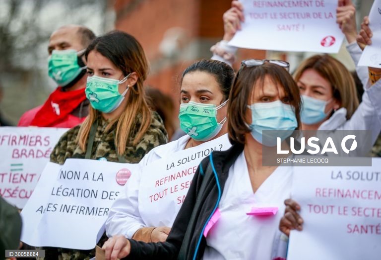 Covid-19: Protesto de pessoal médico em Bruxelas