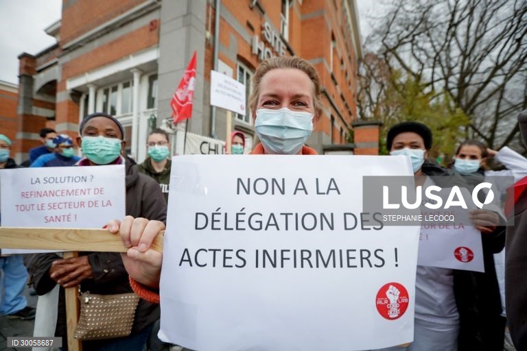Covid-19: Protesto de pessoal médico em Bruxelas