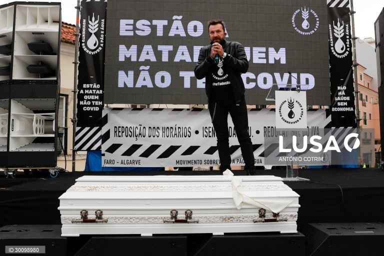 Covid-19: Empresários da restauração, comércio e hotelaria protestam em Lisboa