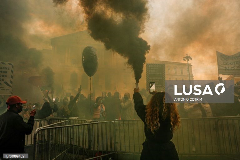 Covid-19: Empresários da restauração, comércio e hotelaria protestam em Lisboa