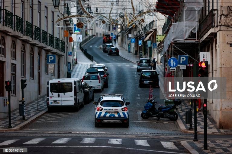 Covid-19: Início do recolher obrigatório em Lisboa