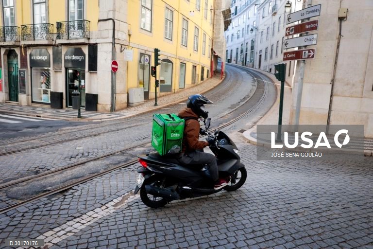 Covid-19: Início do recolher obrigatório em Lisboa