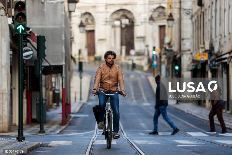 Covid-19: Início do recolher obrigatório em Lisboa