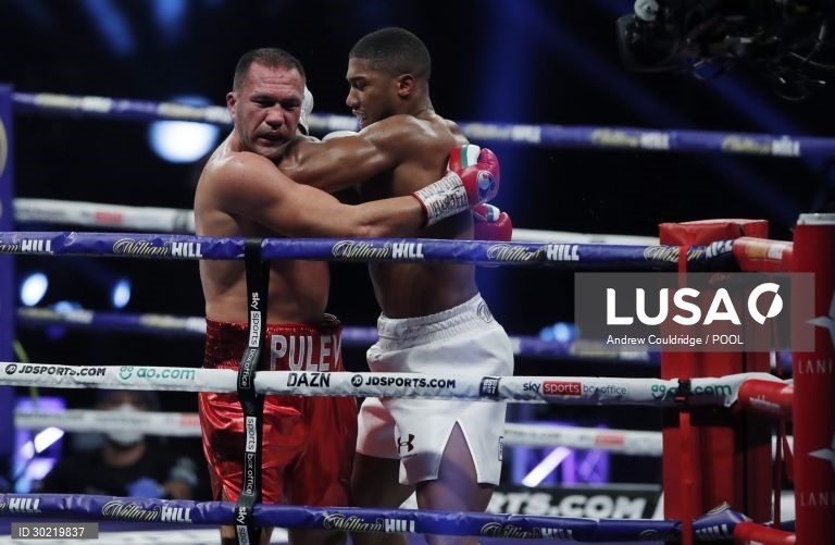Combate de peso-pesado Joshua vs Pulev 