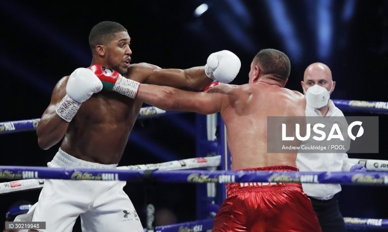 Combate de peso-pesado Joshua vs Pulev 