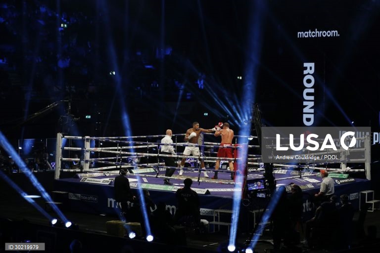 Combate de peso-pesado Joshua vs Pulev 