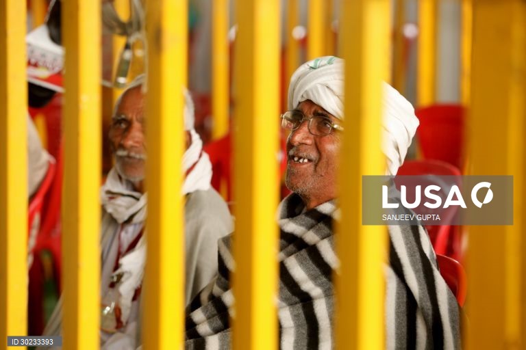 Índia: Reunião de agricultores em Bhopal para discutir as novas leis agrícolas
