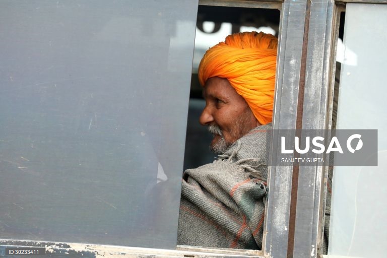 Índia: Reunião de agricultores em Bhopal para discutir as novas leis agrícolas
