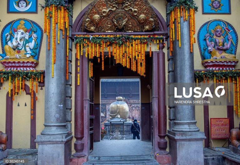 Reabertura do templo de Pashupati no Nepal